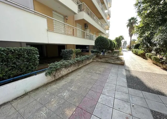 Aristi Apartment By The Music Hall