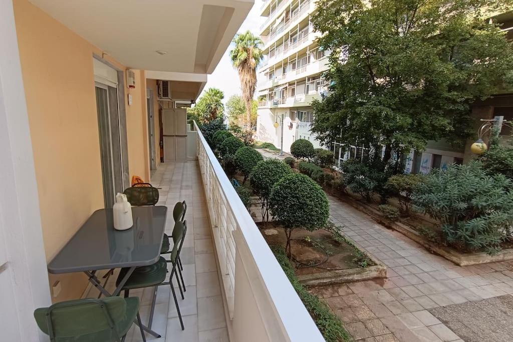 Aristi By The Music Hall Apartment