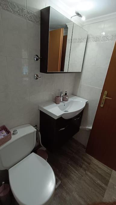 Apartment Aristi By The Music Hall *